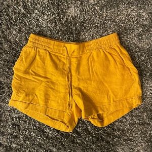 Womens Old Navy Mustard Linen Shorts Size M